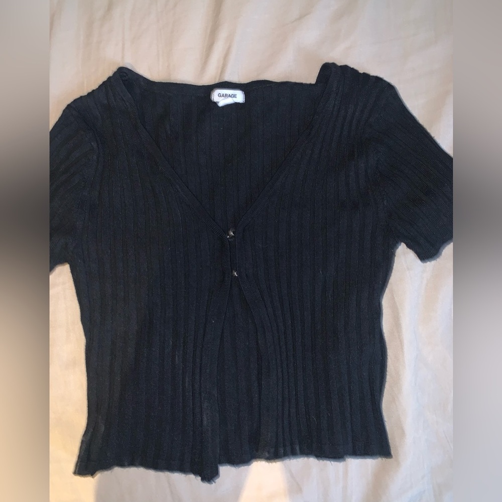 Garage clasped front crop top